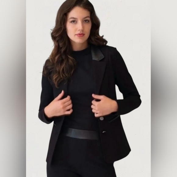 Adrienne Landau Black Sculpted Blazer. NWT - Picture 2 of 6